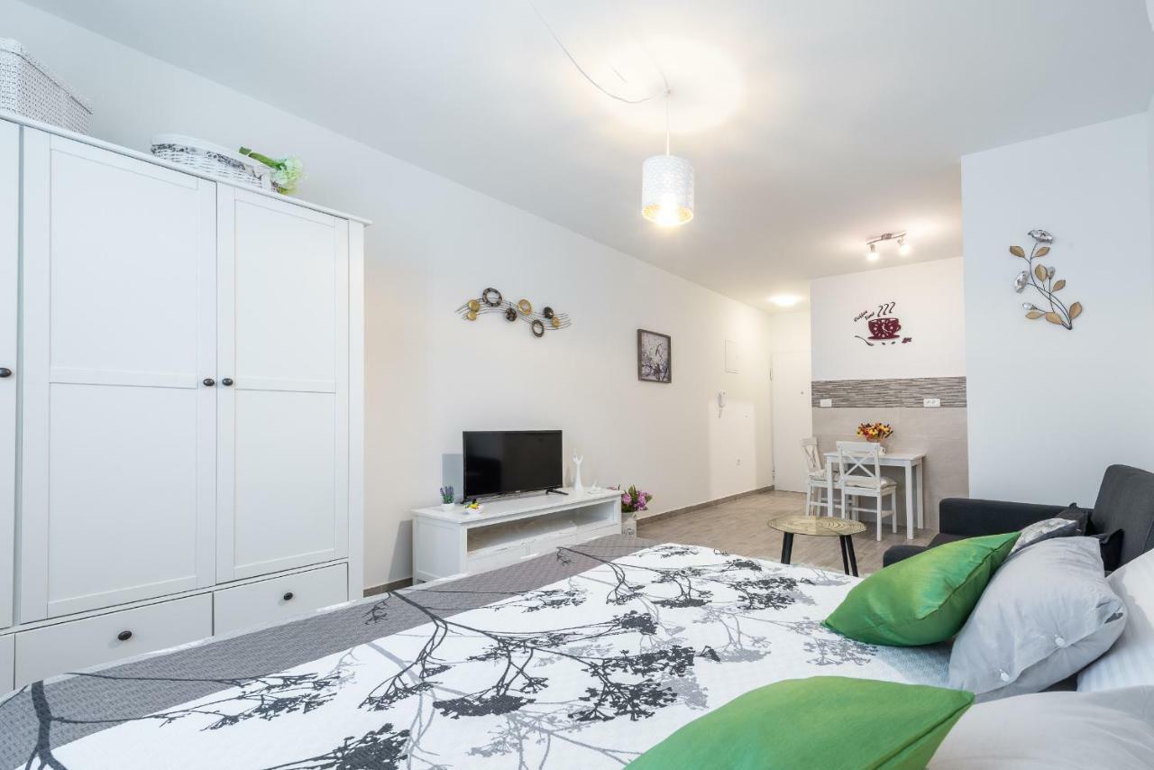 New Studio Teba Apartment *